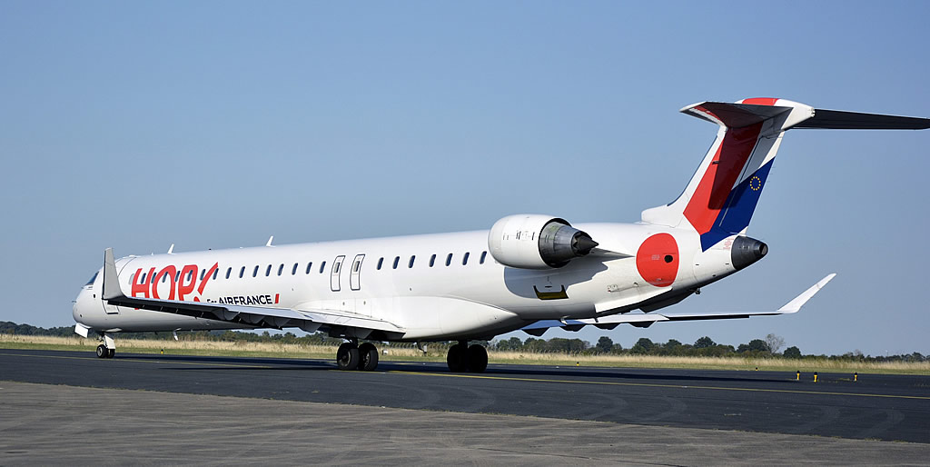 Bombardier CRJ-1000 of HOP ... for AIrFrance